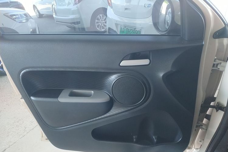 欧拉黑猫 2022款 301km 基础型 三元锂中控内饰47