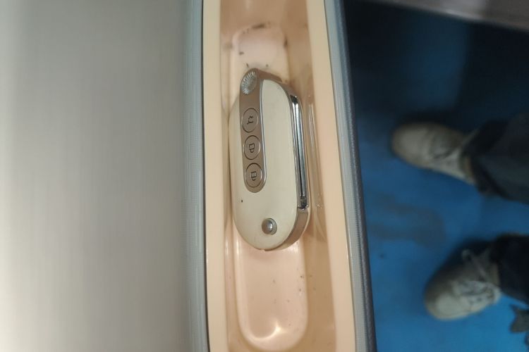 五菱汽车 宏光MINIEV 2022款 马卡龙时尚款 三元锂中控内饰7001