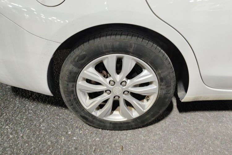 别克 英朗 2018款 15T 双离合精英型 国V车身外观6008