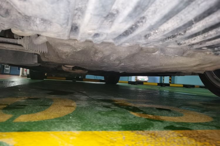 奔驰E级 2014款 E 260 L 豪华型局部细节9008