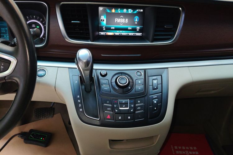 别克GL8 2018款 28T 尊贵型 国VI中控内饰16