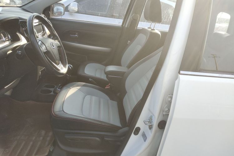 长城M4 2014款 1.5L 手动舒适型中控内饰19