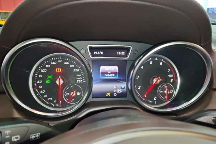 奔驰GLE 2018款 GLE 400 4MATIC 臻藏版中控内饰14