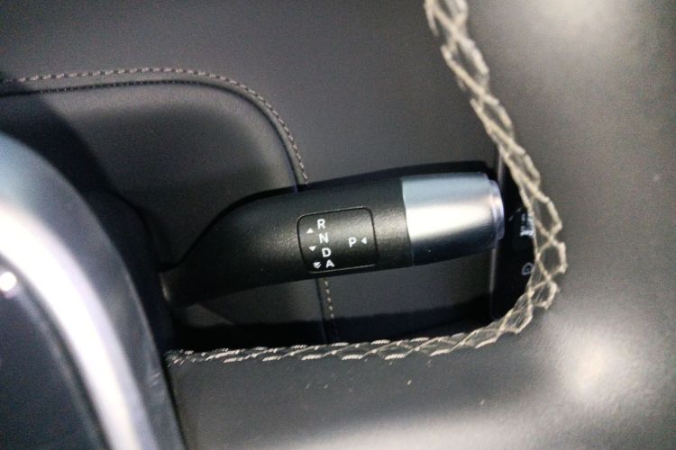 理想汽车 理想L9 2022款 Max中控内饰18