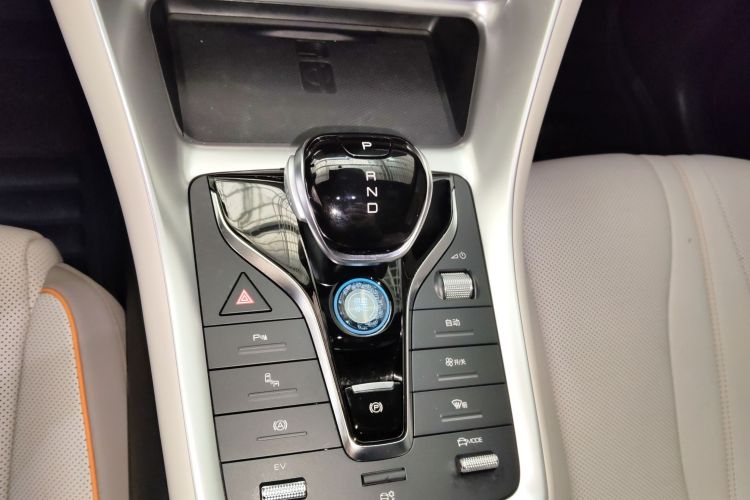 比亚迪 宋Pro新能源 2023款 冠军版 DM-i 110KM卓越型中控内饰18