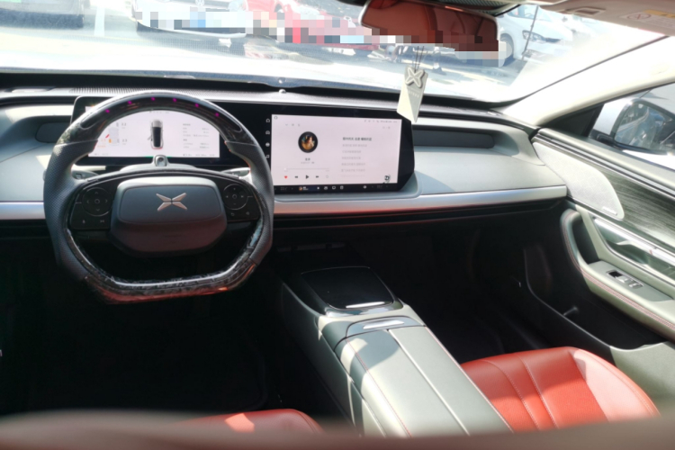 小鹏P7 2022款 625E中控内饰12