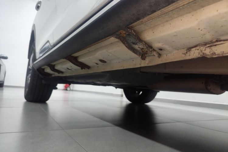 广汽传祺 传祺GS8 2017款 320T 两驱豪华智联版（七座）机舱底盘29