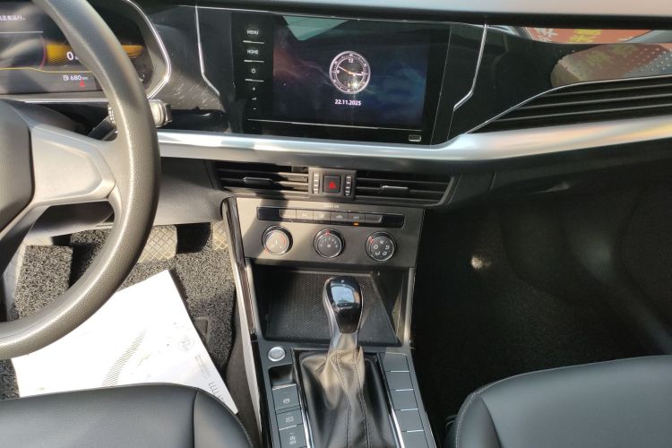 大众 帕萨特 2022款 280TSI 商务版中控内饰16