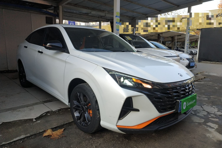 东风风神 奕炫 2023款 马赫版 1.5L 自动追影版车身外观3