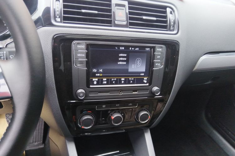 大众 速腾 2018款 1.6L 手动舒适型中控内饰16