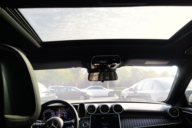 奔驰C级 2022款 改款 C 200 L 运动版中控内饰22