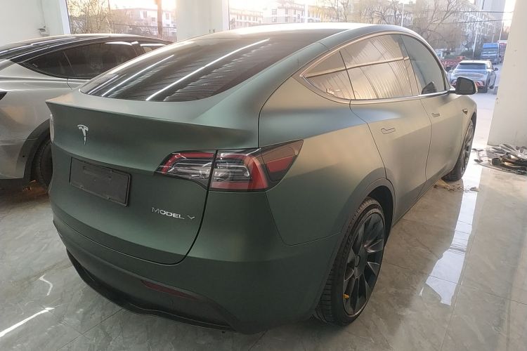 特斯拉 Model Y 2023款 后轮驱动版车身外观6005
