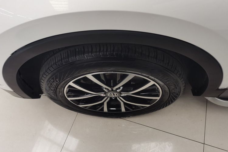 大众 途观L 2018款 330TSI 自动两驱舒适版车身外观6007