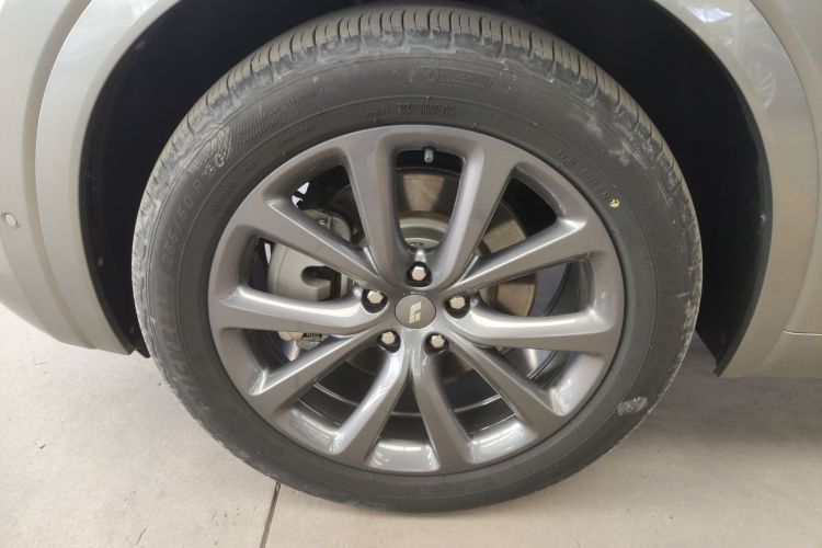 理想汽车 理想ONE 2020款 增程6座版车身外观6007