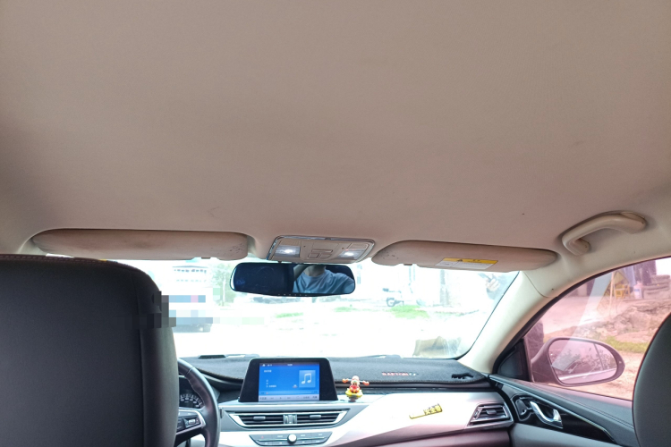 长安 睿骋CC 2018款 1.5T 手动典雅型 国V局部细节22