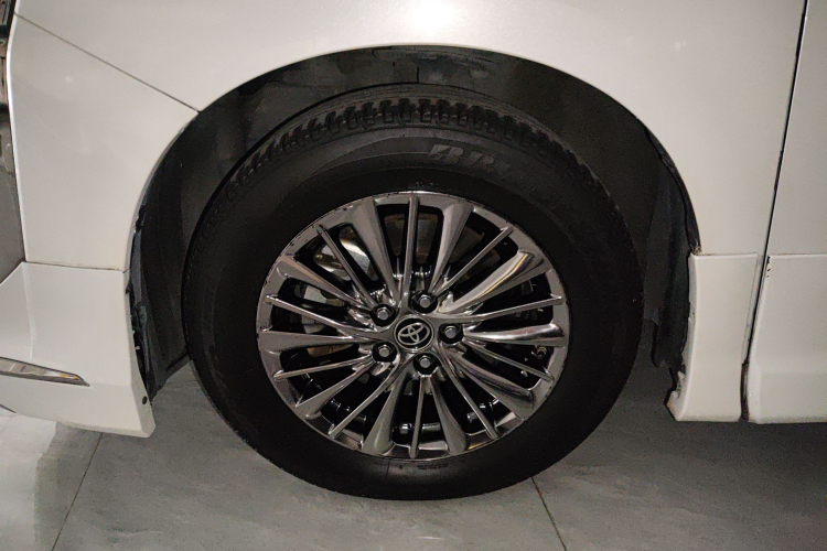 丰田 威尔法 2020款 双擎 2.5L HV豪华版车身外观6003