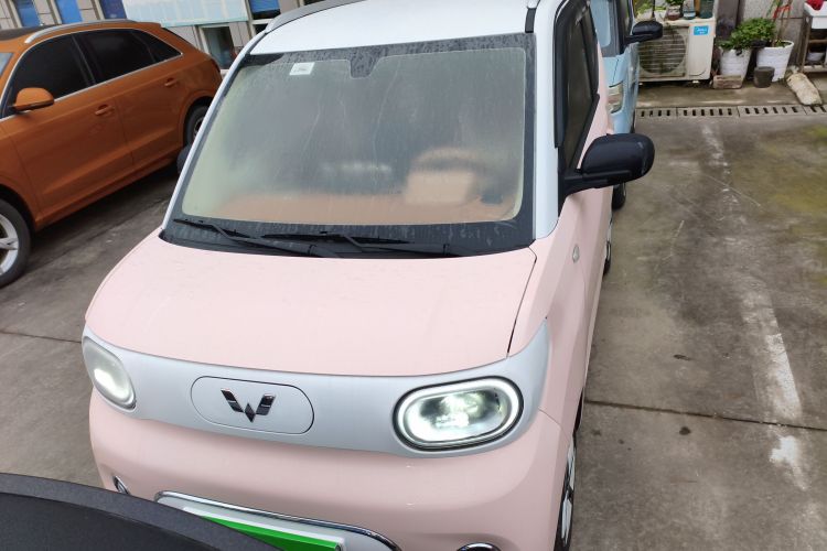 五菱汽车 宏光MINIEV 2024款 第三代 215km 进阶版车身外观2