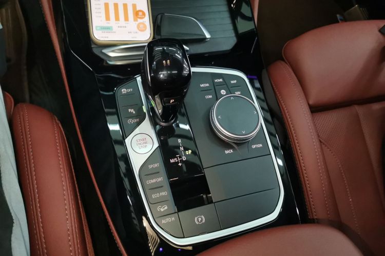 宝马X4 2022款 xDrive 25i M运动套装局部细节18