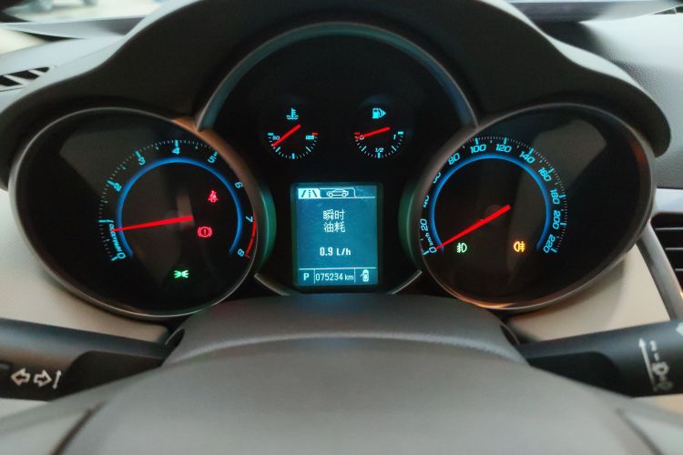 雪佛兰 科鲁兹 2015款 1.5L 经典 SE AT局部细节14