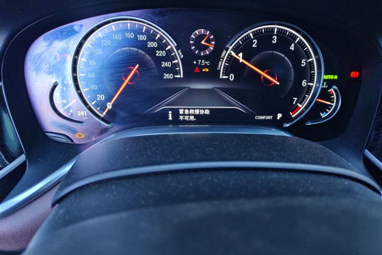 宝马7系 2018款 730Li 尊享型 M运动套装中控内饰15