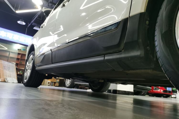 标致3008 2016款 2.0L 自动经典版局部细节9001