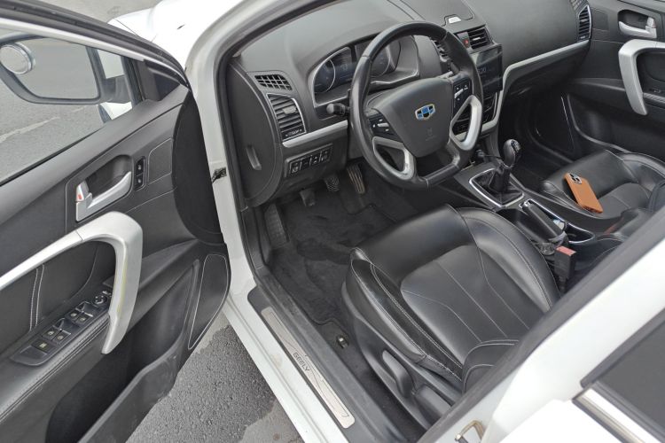吉利汽车 帝豪 2016款 三厢 1.5L 手动向上版中控内饰20