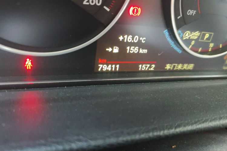 宝马3系 2019款 320i M运动套装中控内饰15