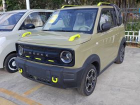 吉利银河 2025款 210km 熊猫骑士