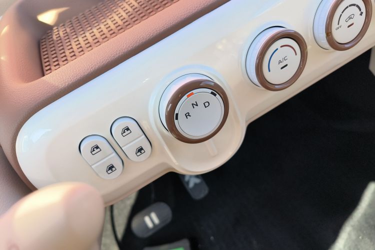 奔腾小马 2026款 222km 闪耀马中控内饰18