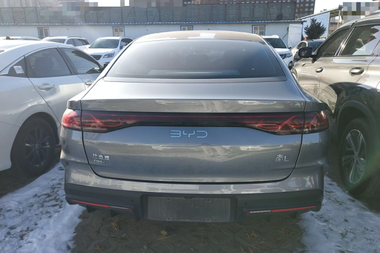 比亚迪 秦L 2024款 DM-i 120KM超越型车身外观6