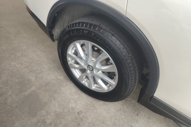 日产 奇骏 2022款 2.0L 两驱智联臻享版车身外观6008