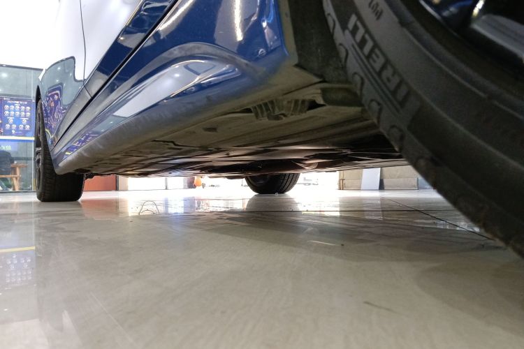 宝马3系 2019款 320Li M运动套装局部细节9002