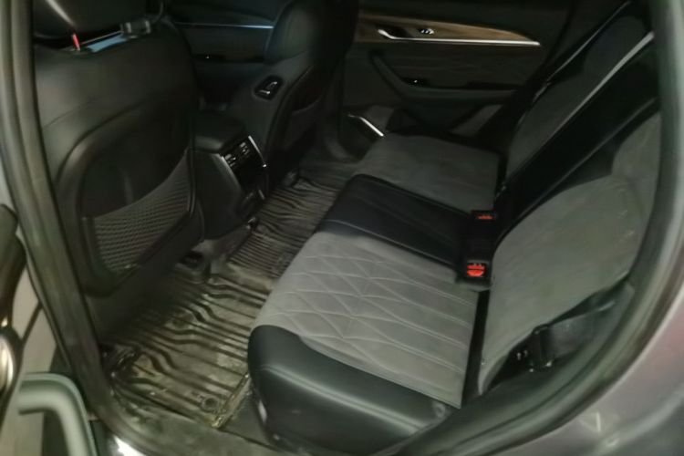 吉利汽车 星越L 2025款 东方曜 2.0TD 自动揽星版中控内饰7004