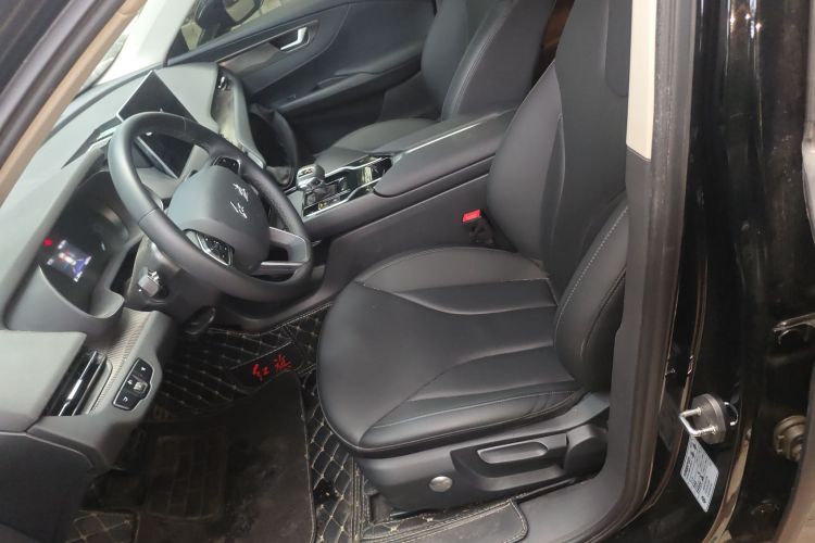 红旗E-QM5 2022款 431km 充电乐享版局部细节19