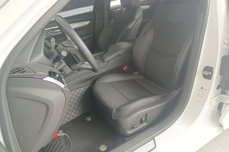 凯迪拉克CT5 2022款 28T 风尚型中控内饰19