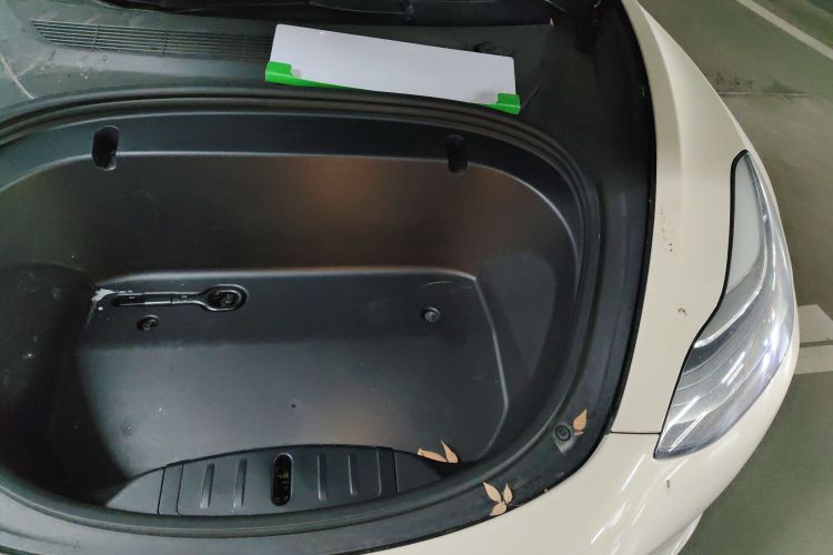 特斯拉 Model 3 2020款 标准续航后驱升级版局部细节9007