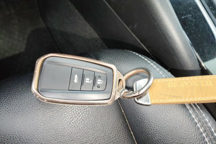 丰田 卡罗拉 2021款 1.2T S-CVT精英PLUS版中控内饰7001