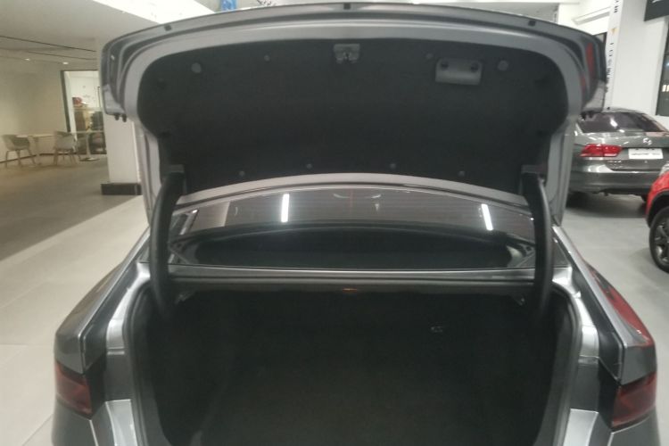 比亚迪 秦PLUS 2021款 EV 400KM 豪华型机舱底盘23