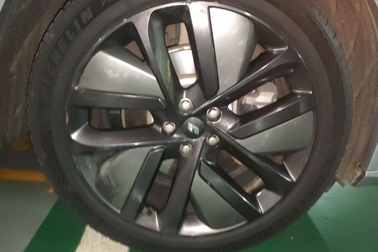 理想汽车 理想L7 2023款 Max车身外观6005