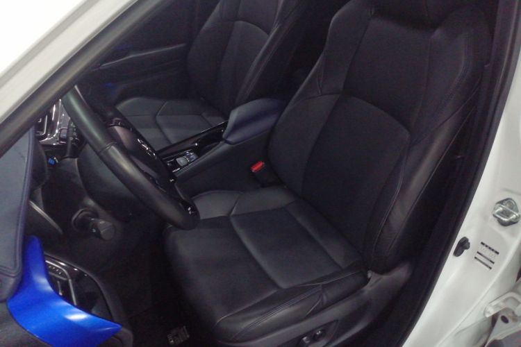 丰田C-HR 2021款 2.0L 豪华版局部细节19