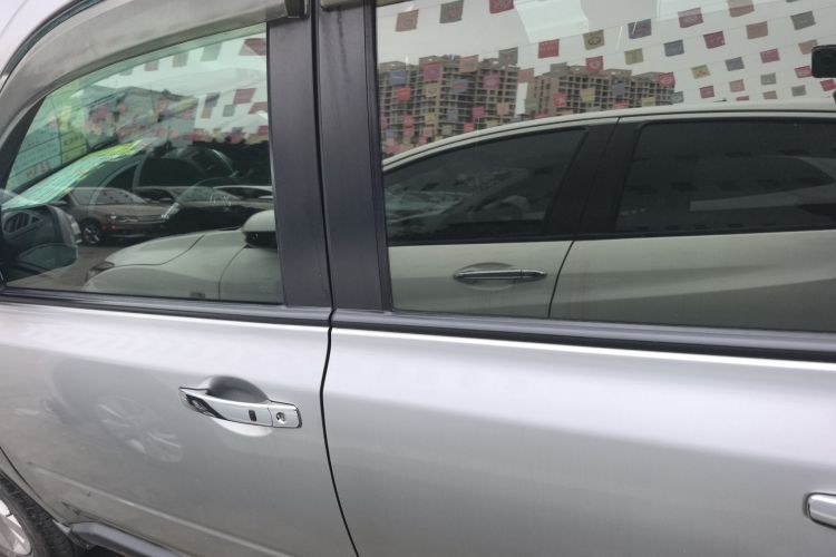 东风风度MX6 2015款 2.0L 手动两驱领航版车身外观4