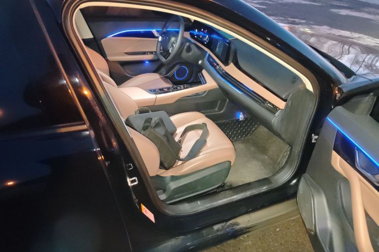 奔腾B70 2024款 龙腾版 1.5T 领创型局部细节9005