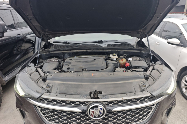 别克 2021款 昂科威Plus Avenir艾维亚 七座版机舱底盘24