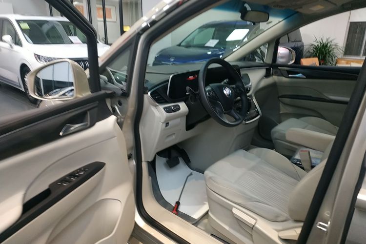 别克GL8 2022款 ES陆尊 653T 舒适型中控内饰7003