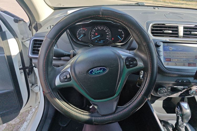 福特 福睿斯 2017款 幸福版 1.5L 自动时尚型中控内饰13