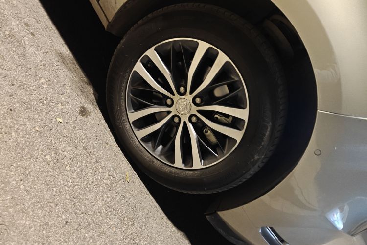 别克GL8 2021款 ES陆尊 653T 尊享型车身外观6007