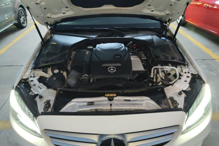 奔驰C级 2015款 改款 C 180 L 运动型机舱底盘24