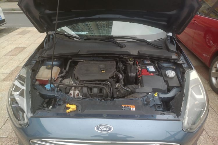 福特 福睿斯 2019款 改款 1.5L 自动悦享型 国VI机舱底盘24