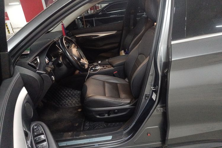 英菲尼迪QX50 2022款 2.0T 两驱领航版中控内饰19