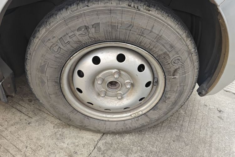 长安凯程 长安睿行M80 2014款 1.5L标准型4G15S车身外观10